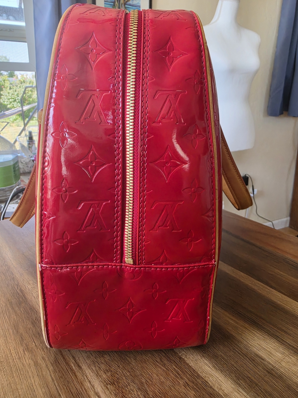 Louis Vuitton Sutton Monogram Vernis Patent Leather Red Zip Shoulder Bag - Picture 6 of 17
